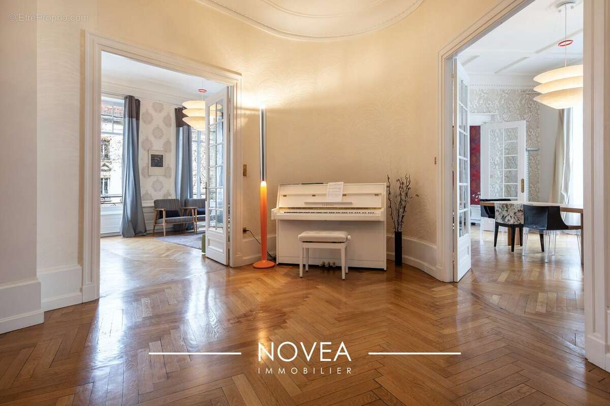 Appartement 260 m² à Lyon-6e  - photo 3