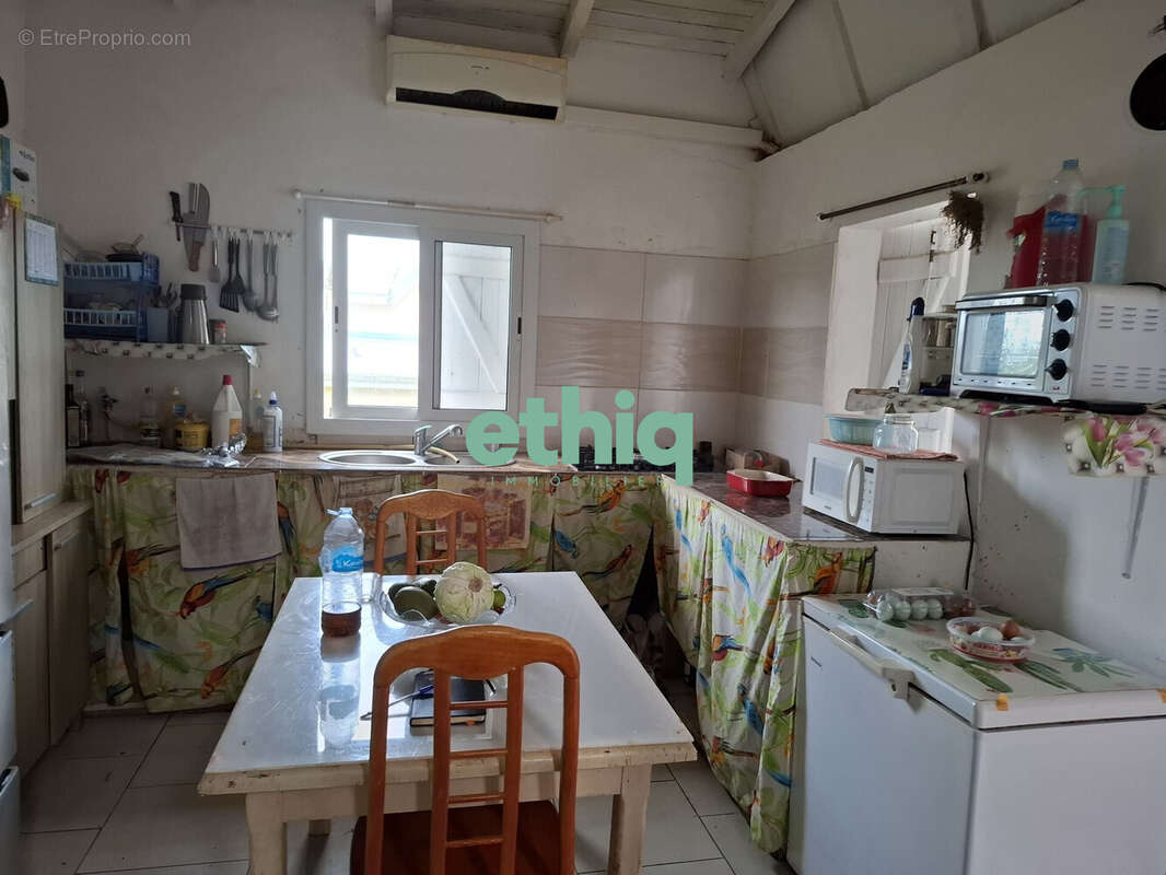 Maison à CAPESTERRE-BELLE-EAU