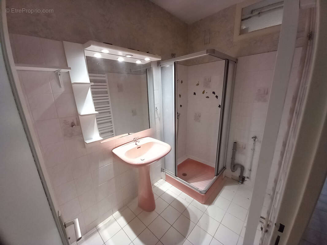 Appartement à FUMEL