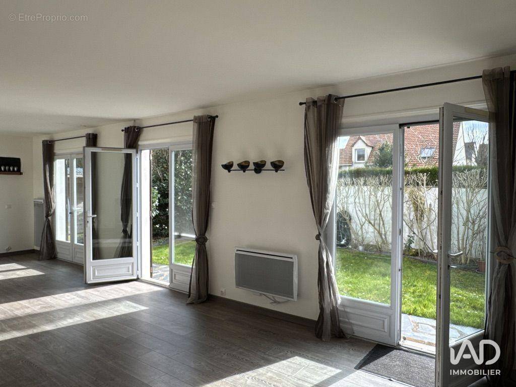 Photo 1 - Maison à ORSAY