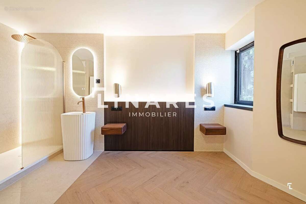 Appartement à MARSEILLE-7E