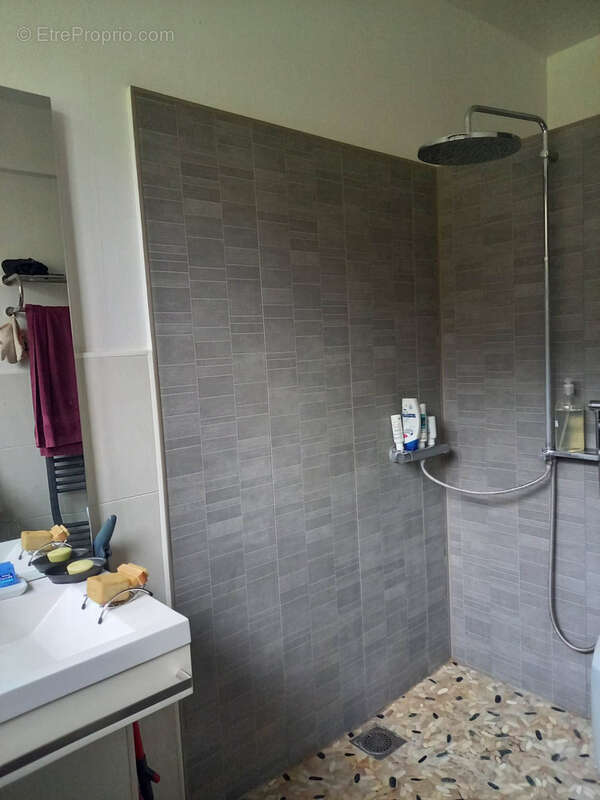Pavillon sur 6000 m2 - photo 9
