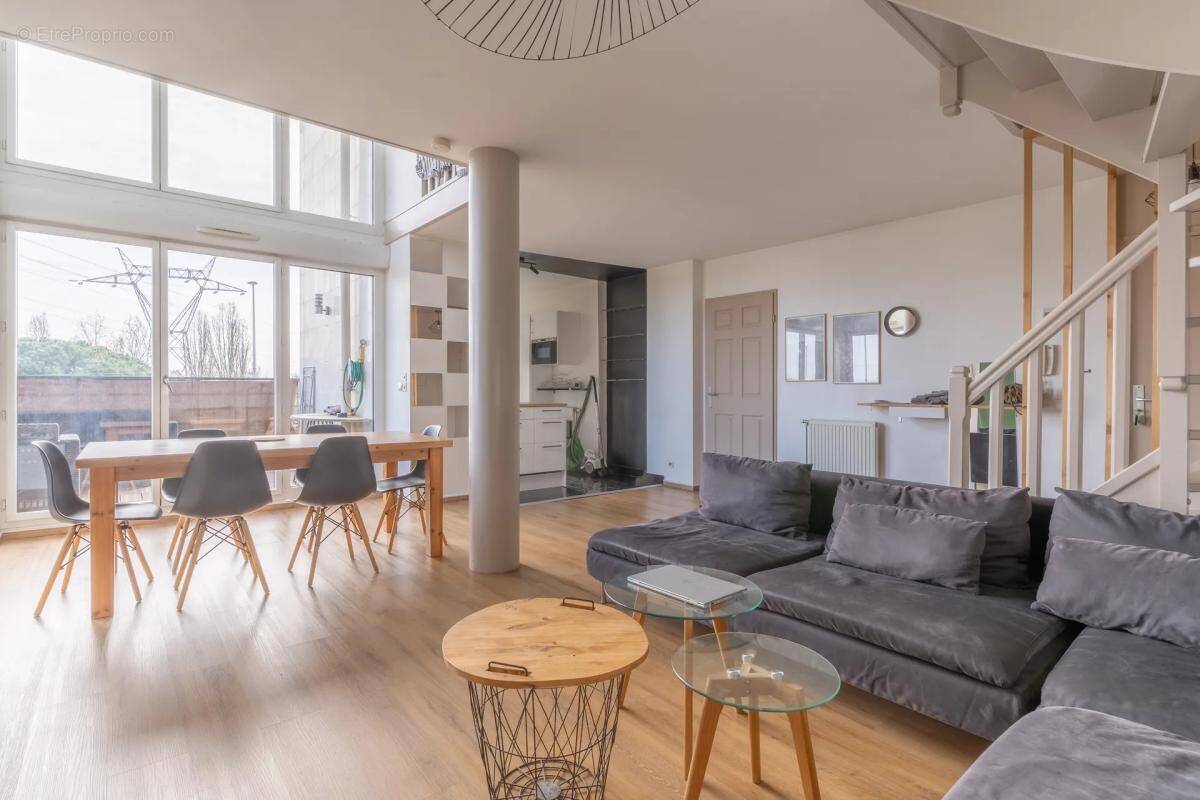 Appartement à ELANCOURT