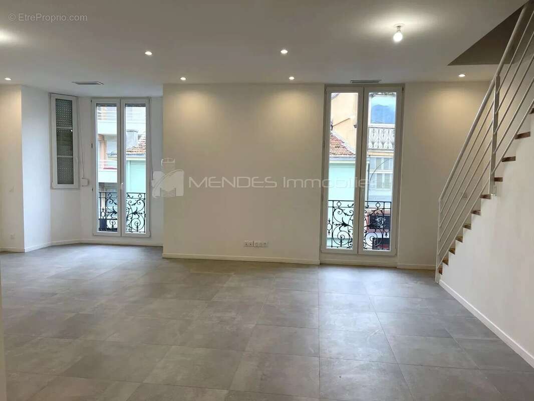 Grand duplex 5 pieces renove centre carnoles - photo 2