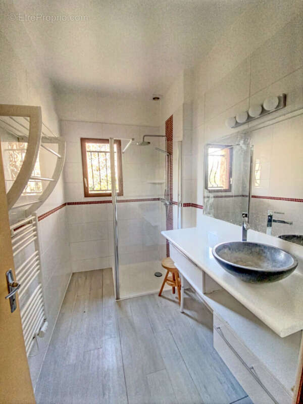 Maison à LAVERNOSE-LACASSE