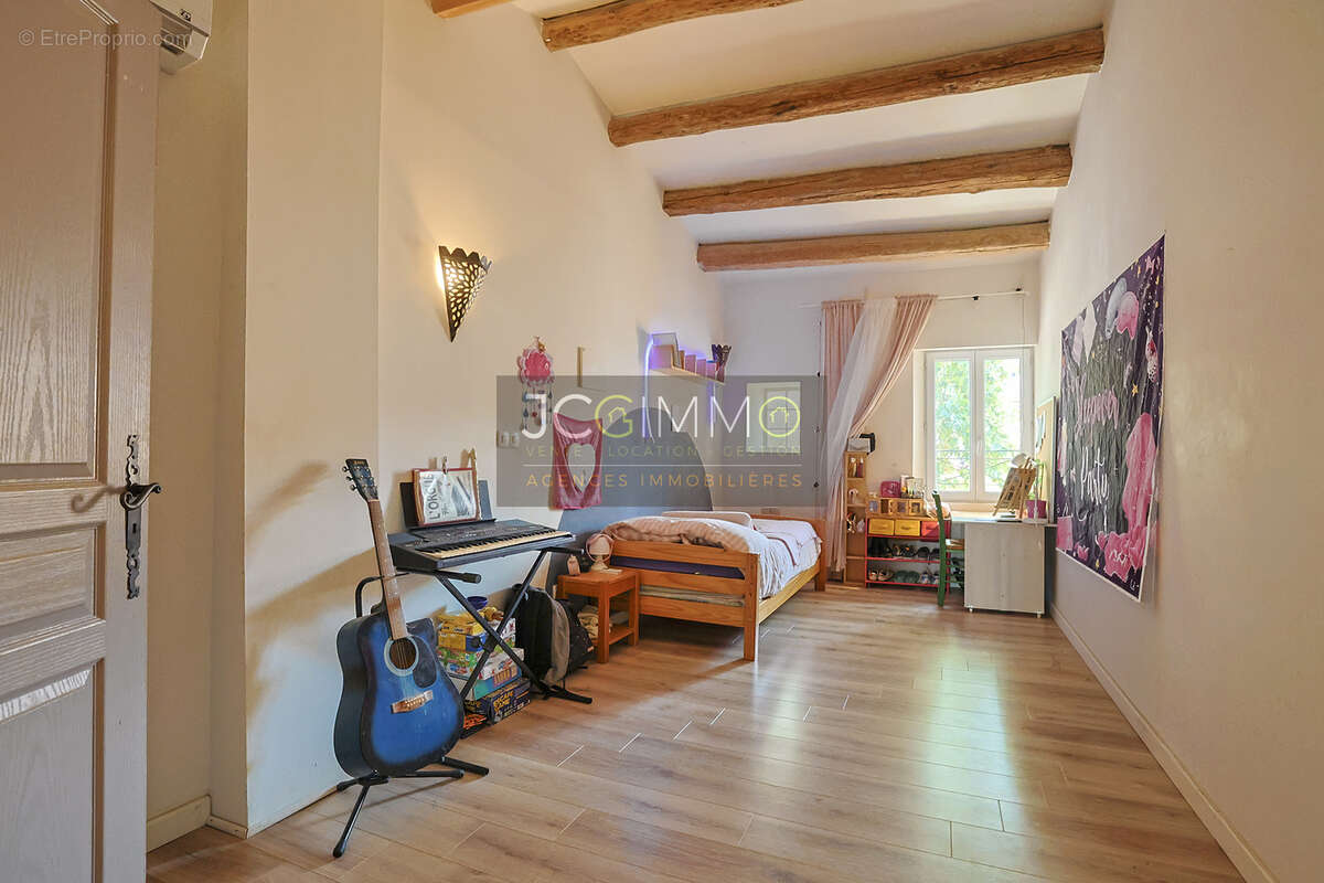 Maison de village T5 + Garage + Terrasses - photo 15
