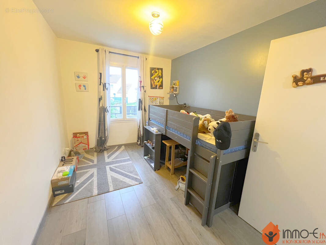 Maison à BAILLY-ROMAINVILLIERS