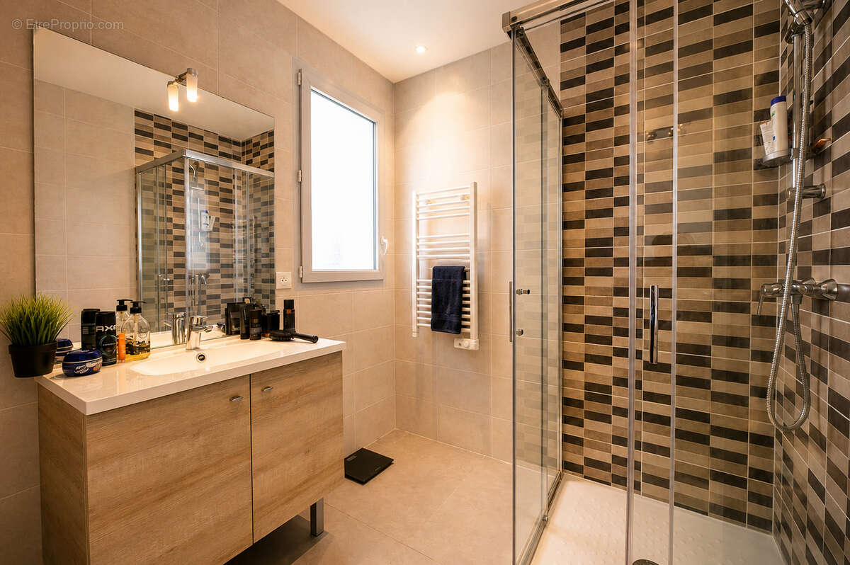 Appartement à MANDELIEU-LA-NAPOULE