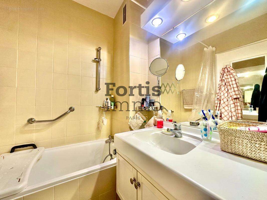 Appartement à SAINT-GRATIEN