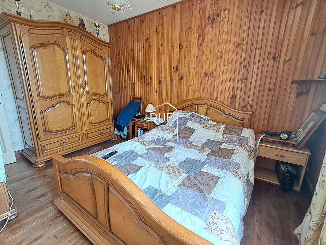 Maison sur sous sol avec grand terrain et double garage à Availles-en-Châtellerault - photo 12