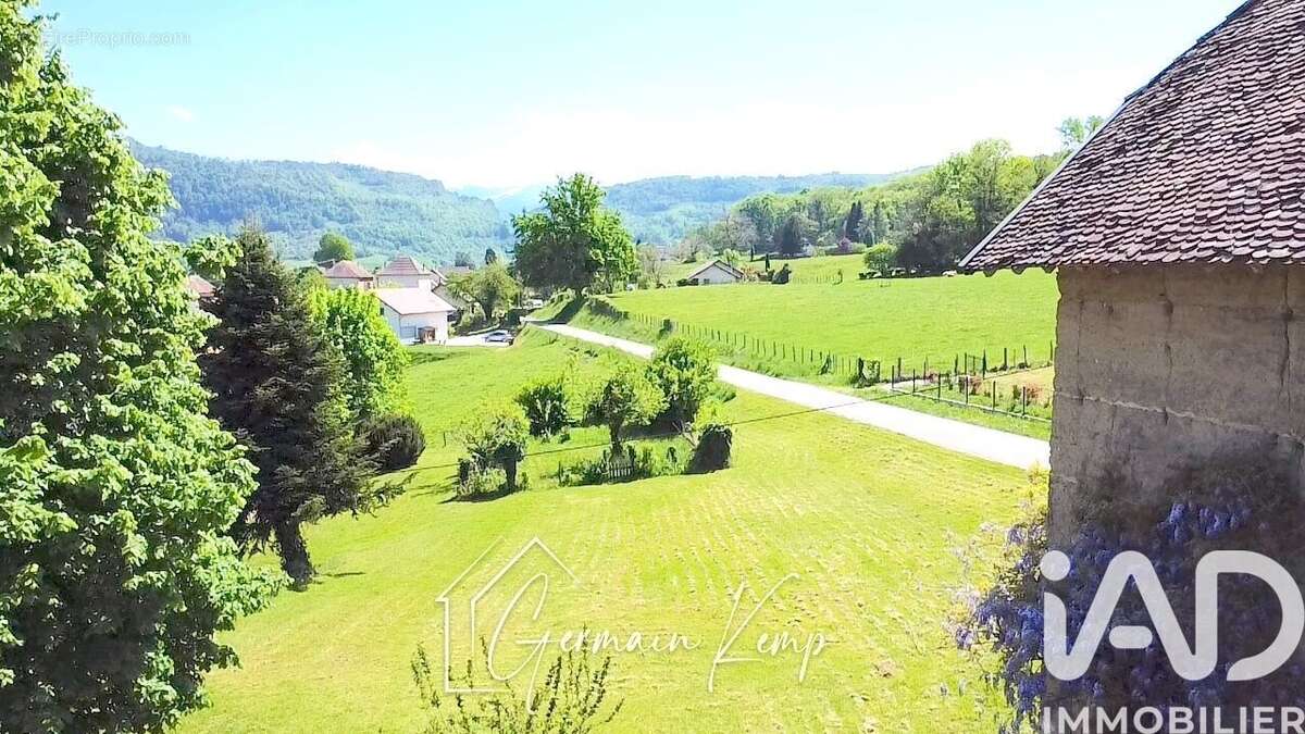Maison 130 m² à Saint-Albin-De-Vaulserre  - photo 2