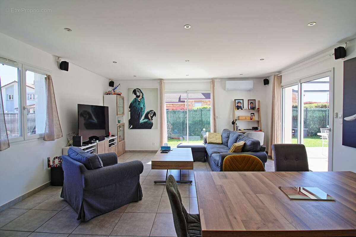 Maison Sardieu 4 pièce(s) 100 m2 - photo 7