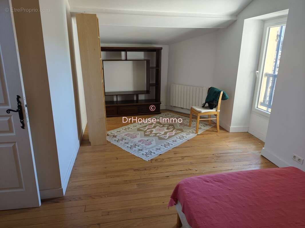 Maison 120 m² à Hure  - photo 14
