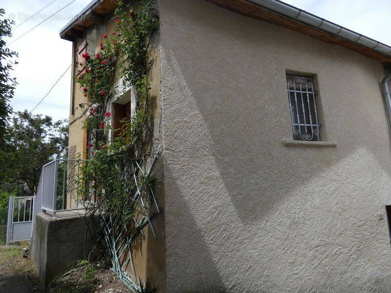 Maison à ASPRES-SUR-BUECH