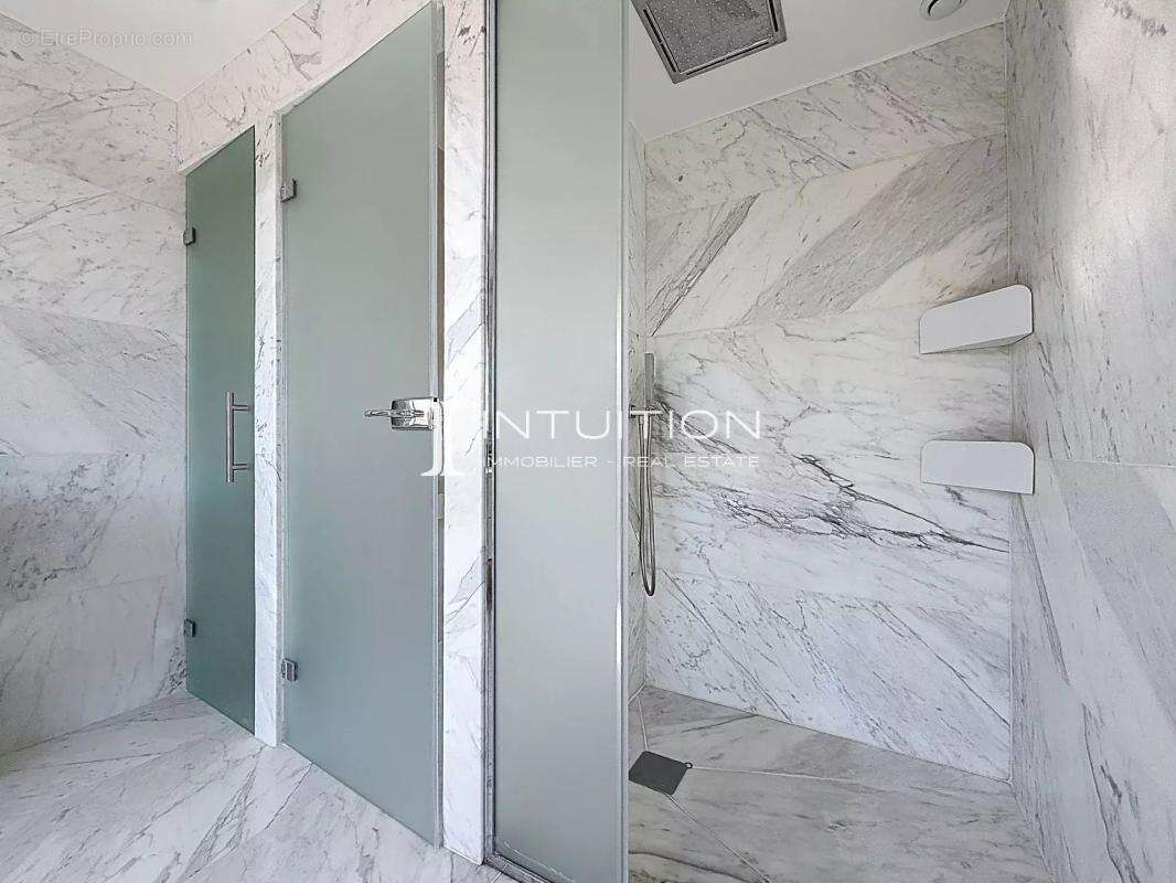 Cannes - Croix des Gardes : Superbe duplex avec vaste terrasse - photo 14