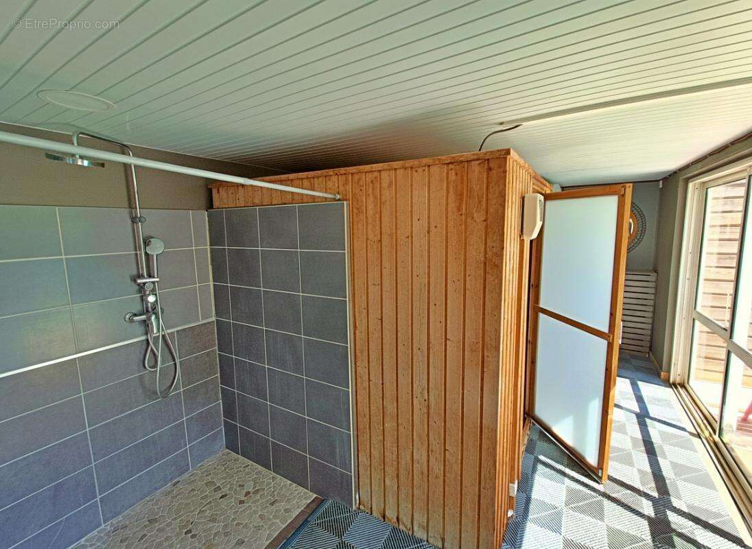 Appartement à SAINTE-LUCE