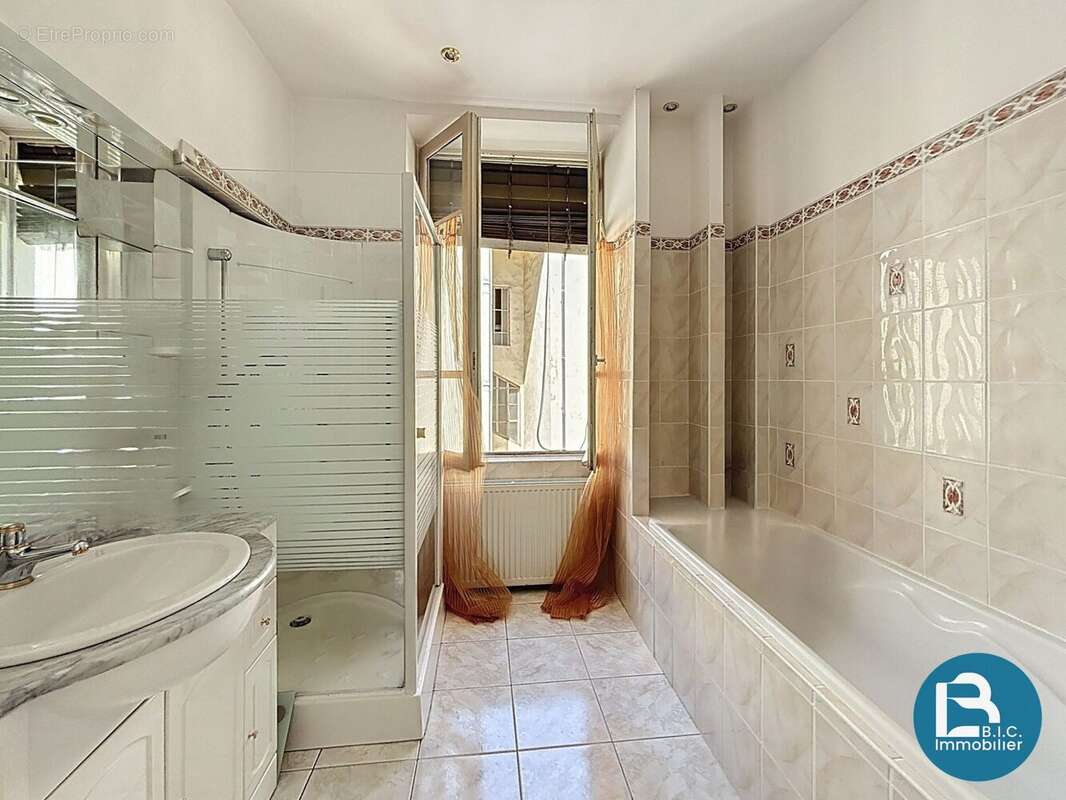 Appartement à LYON-7E