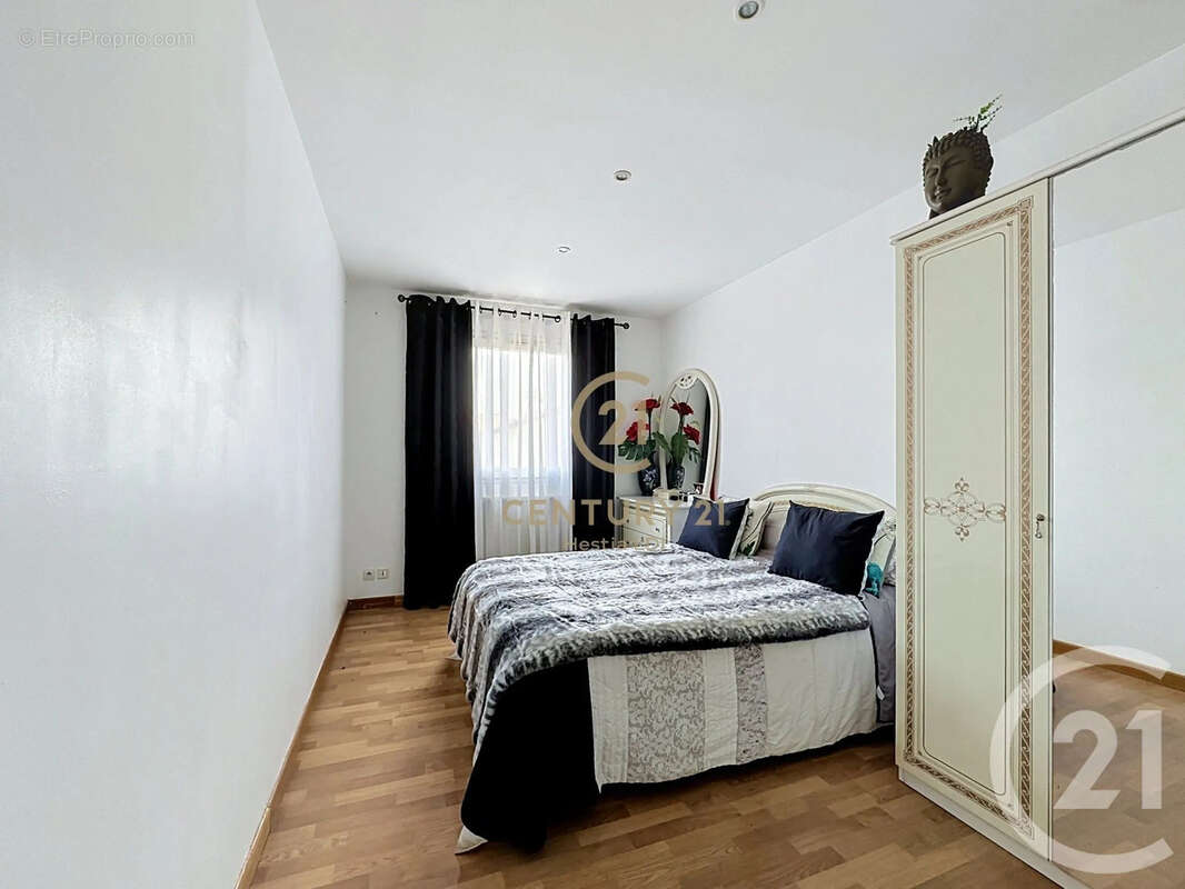 Maison 117 m² à Givors  - photo 10