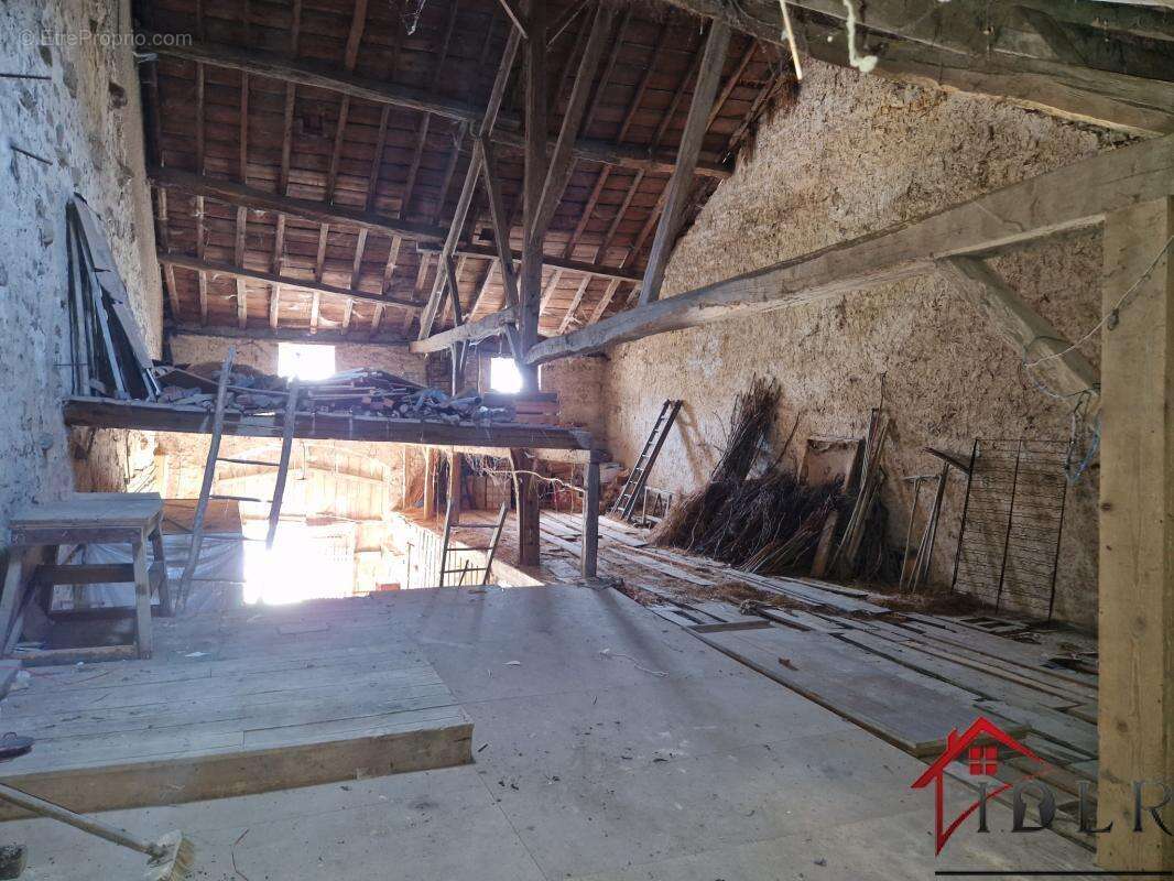 Maison à TERRE-NATALE