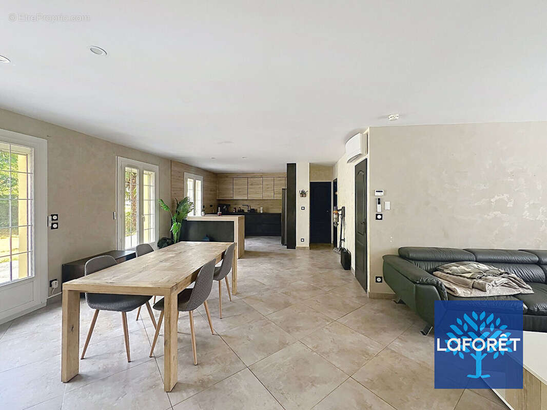 Maison Guigneville Sur Essonne 7 pièce(s) 155 m2 - 1110 m² - photo 4