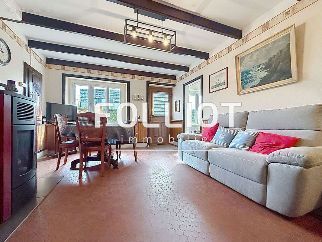 A VENDRE Maison 4 pièces à vendre à Heugueville-sur-Sienne - photo 2