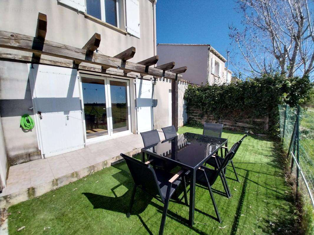 Maison à POMEROLS