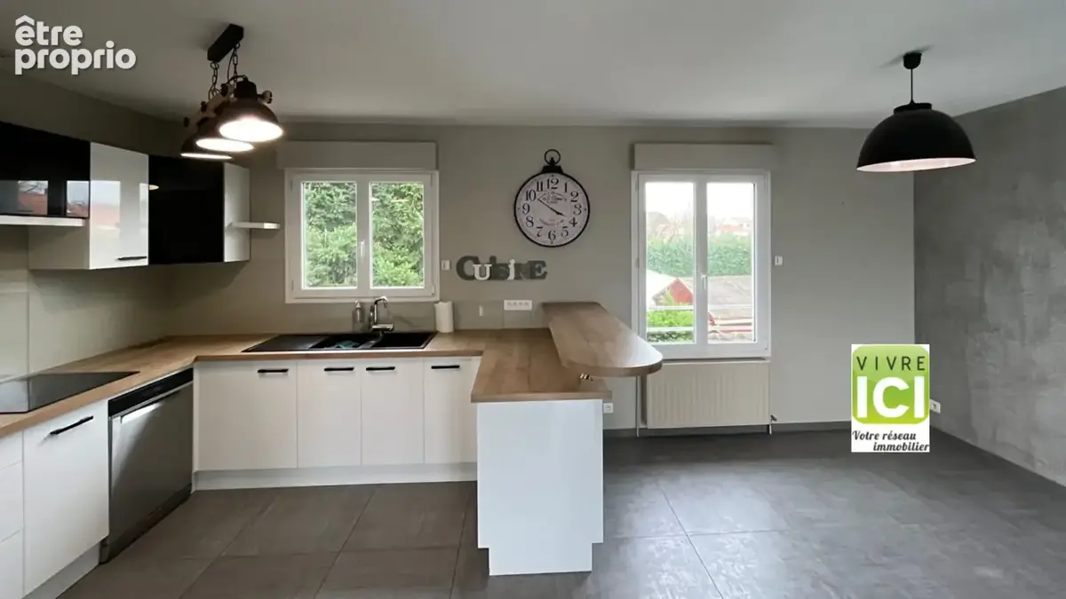 Maison à LA CHAPELLE-BASSE-MER