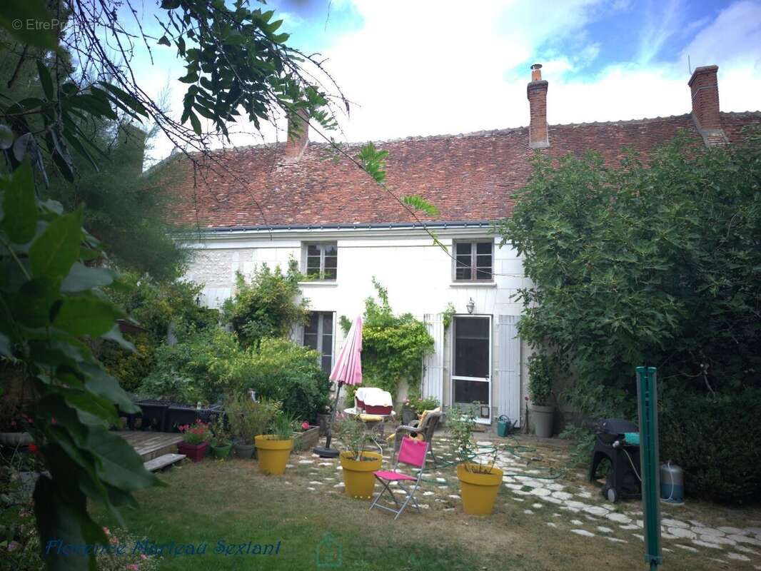 Epeigné-les-Bois Longère de 183m2 et ses dépendances 315 000 - photo 4