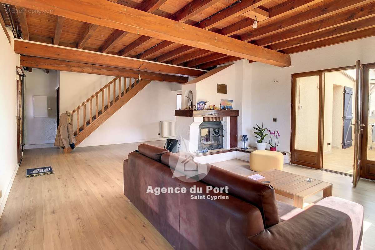 Maison à SAINT-CYPRIEN