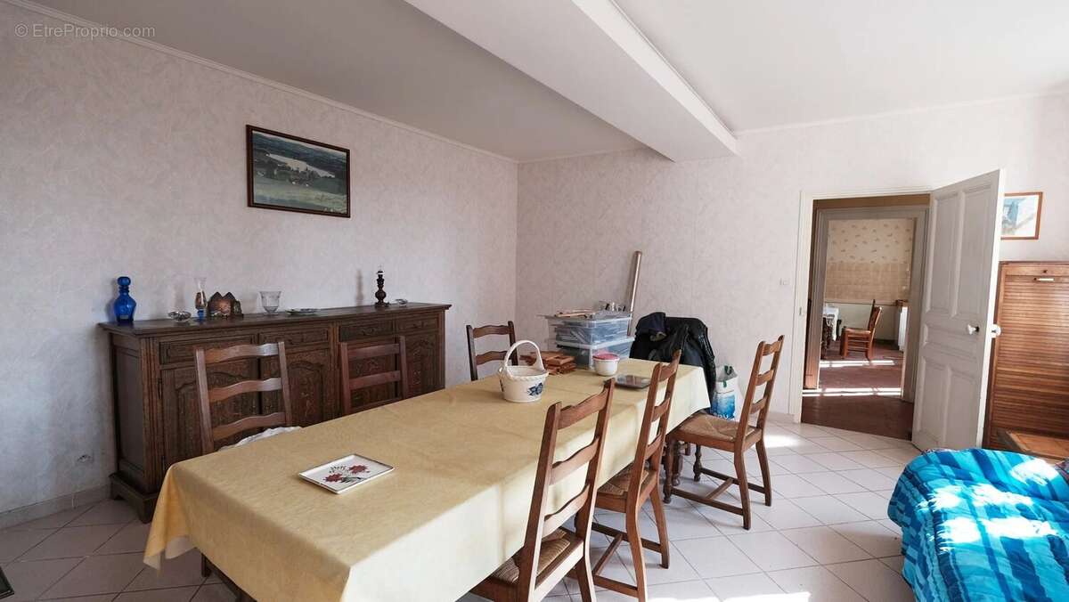 Grande propriété avec beaucoup de potentiel et de belles vues - photo 5