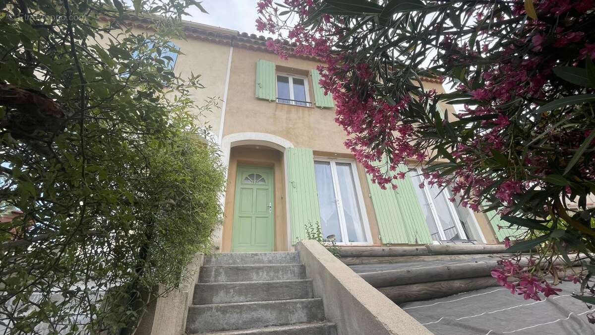 Maison 80 m² à Villars  - photo 3