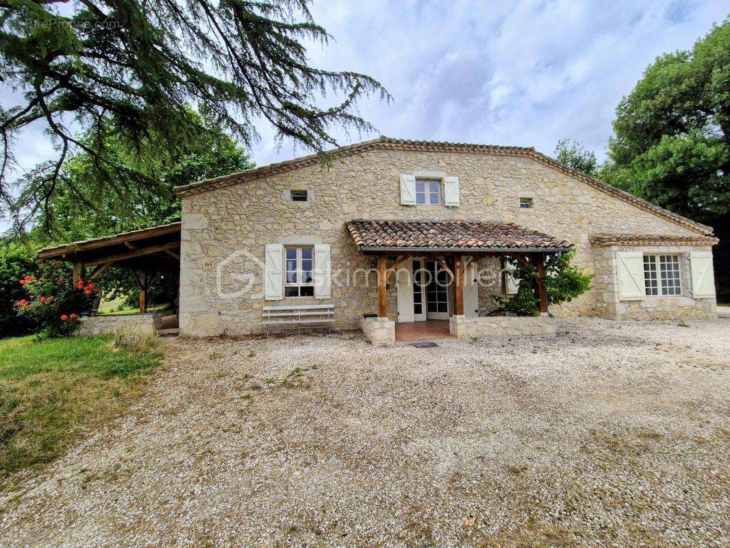 Maison à PLIEUX