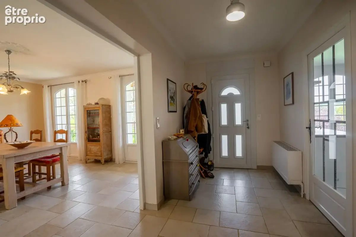 Maison contemporaine (5 chambres et un bureau), sous sol complet et terrain de 6897 m2, dans le village de Mon - photo 10