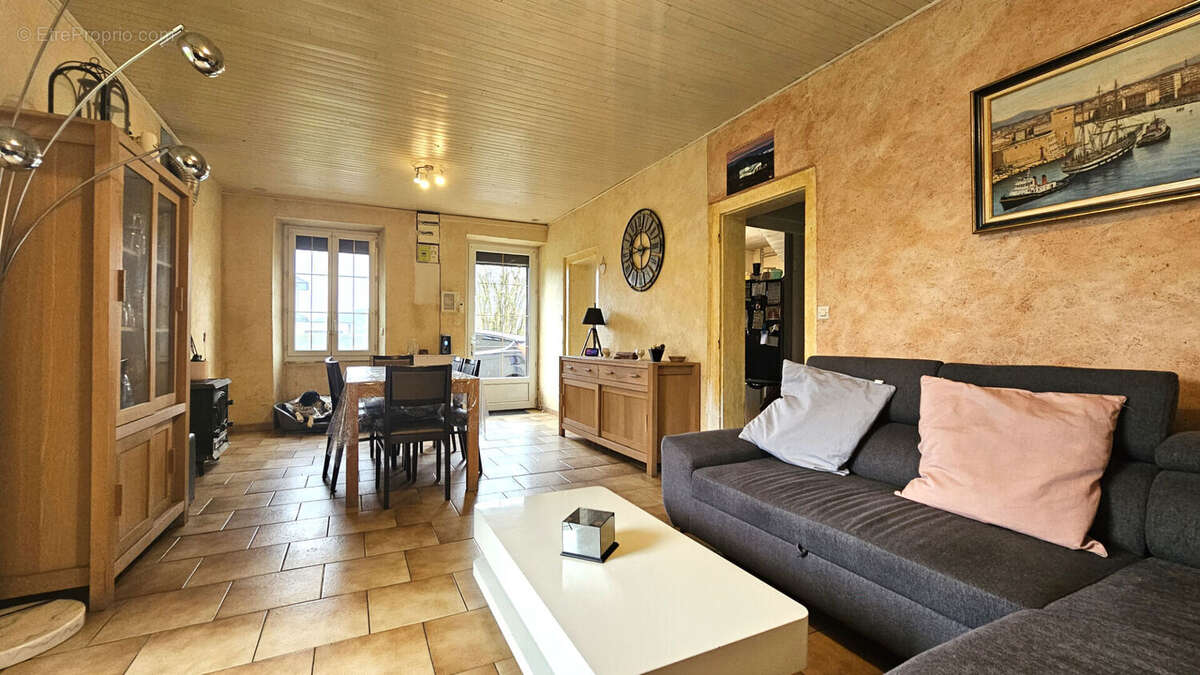 Maison à CHAMPAGNEUX