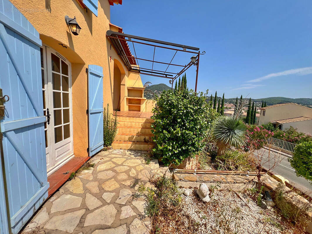Maison Carqueiranne 4 pièce(s) 85 m2 - photo 2