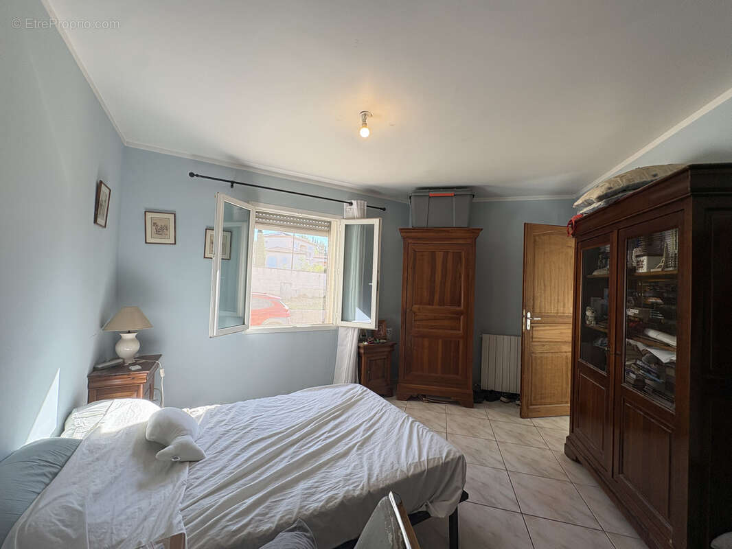 Maison plain pied 130m2 + double garage et piscine - UCHAUD - - photo 6