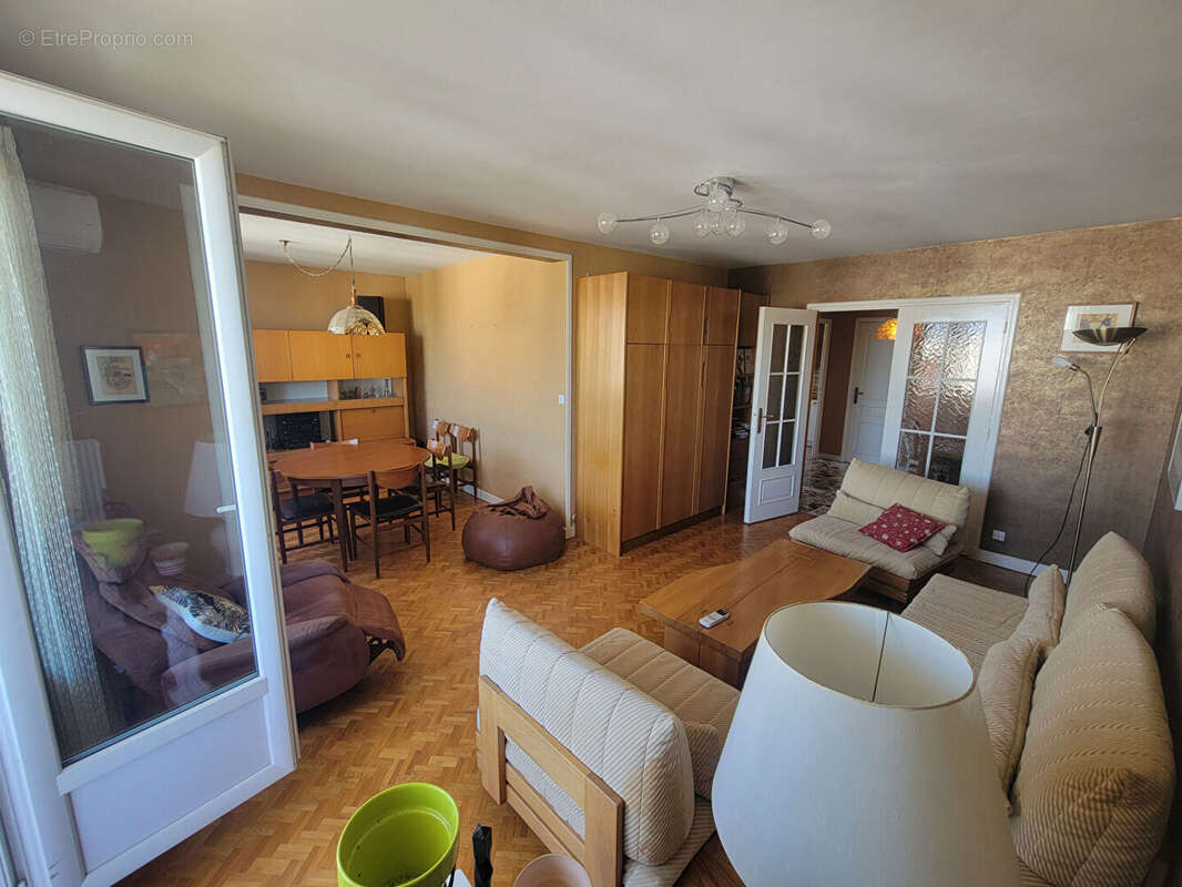 Appartement à PONT-DE-CHERUY