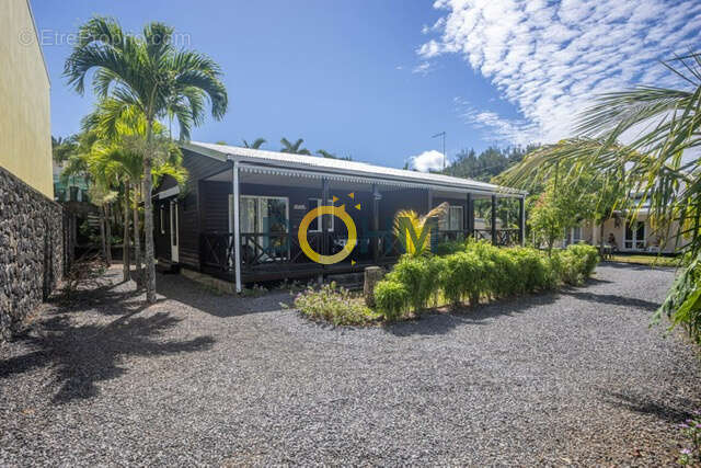ENSEMBLE IMMOBILIER 2 chalets F3 et 2 studios sur 1850m2 de terrain avec piscine - photo 6