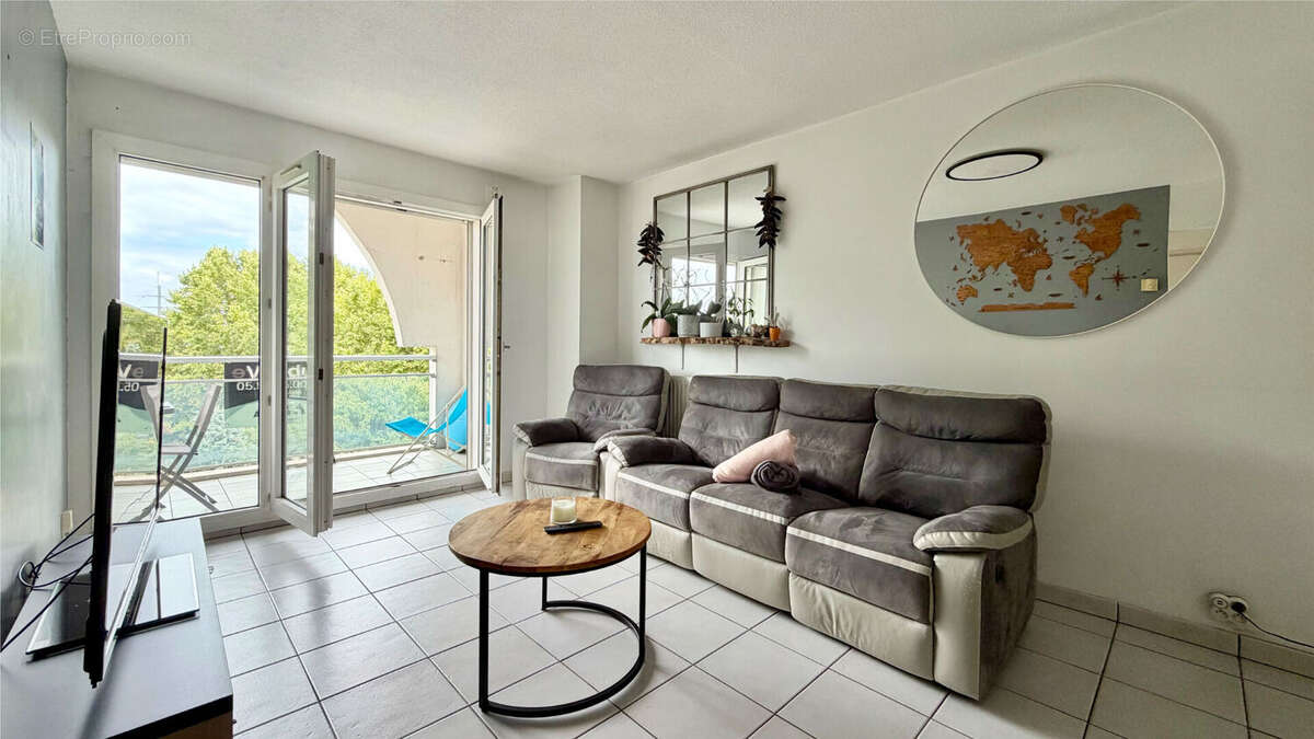 ANGLET - Quartier Hardoy - T4 duplex de 80 m² avec balcon et cave - photo 4