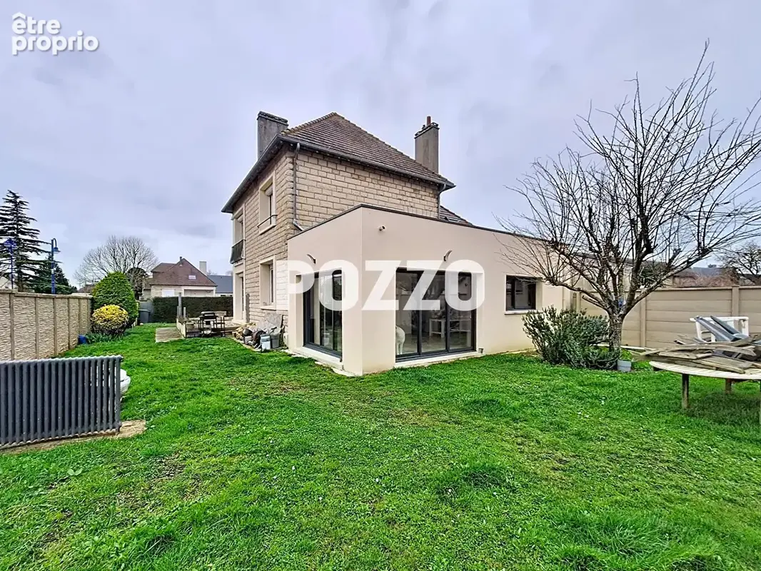 Maison familiale à Cuverville - Beaux volumes et fort potentiel - photo 3