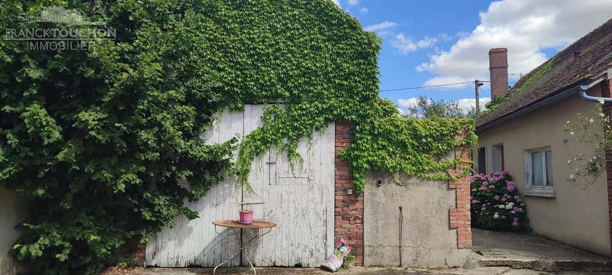 Maison à PERS-EN-GATINAIS