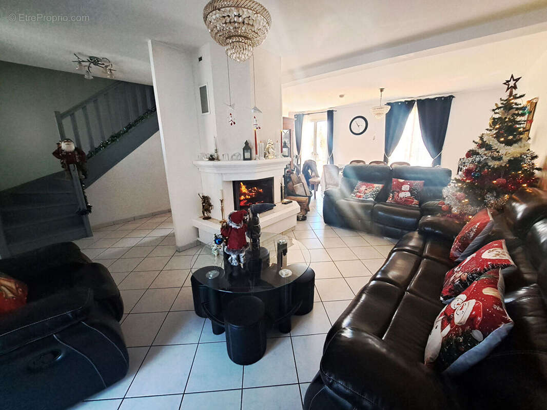 Maison à NEUILLY-EN-THELLE