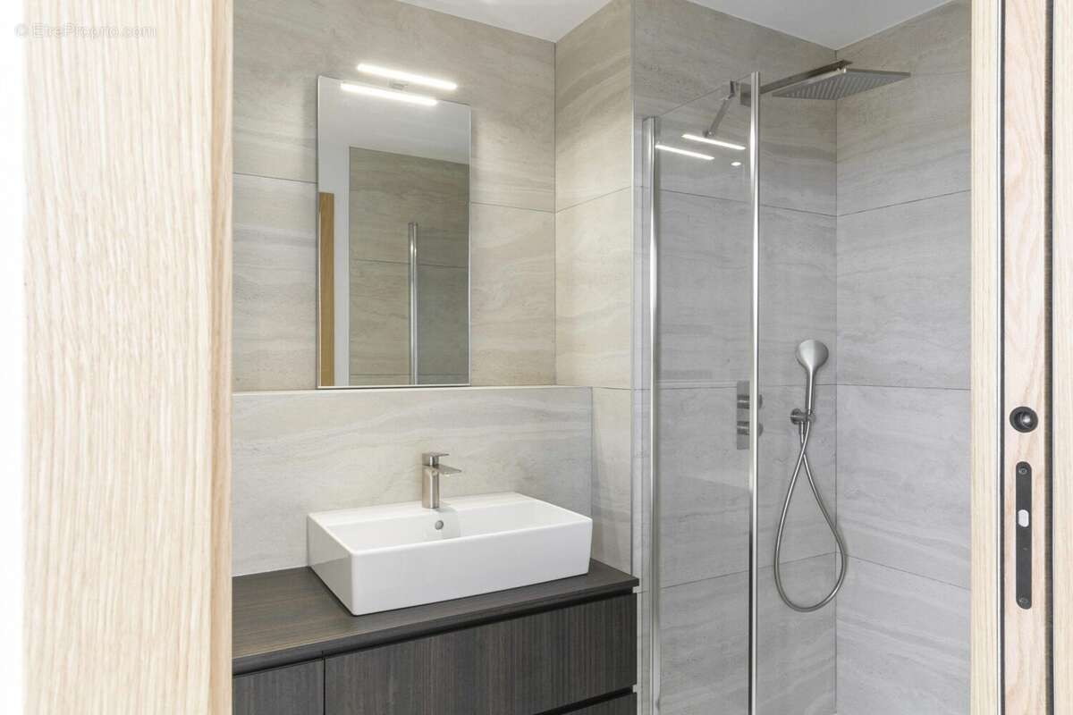 Appartement à CASTRIES