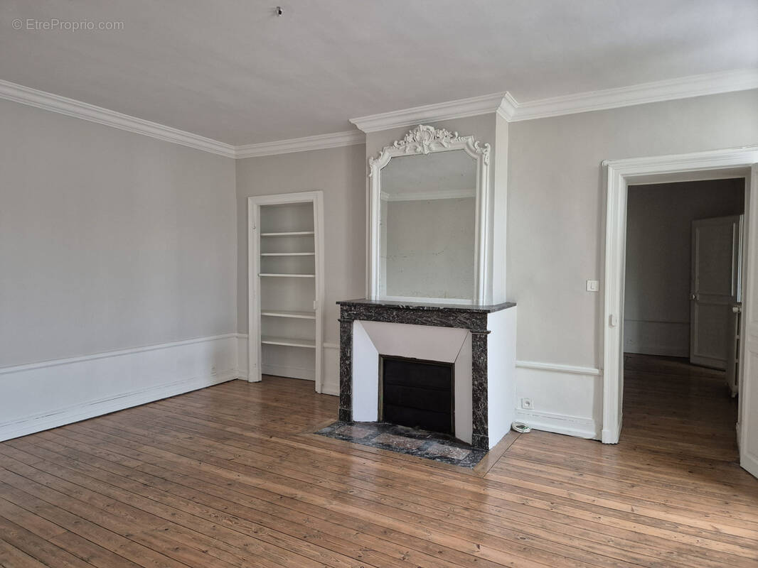 Appartement à FONTAINEBLEAU