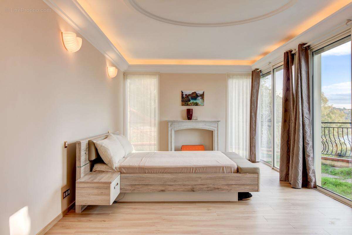 Maison à ROQUEBRUNE-CAP-MARTIN