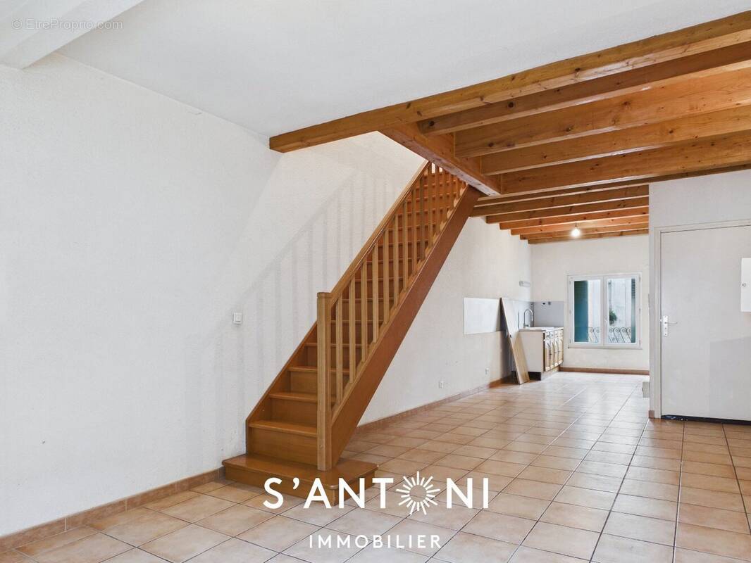 Appartement à VIAS
