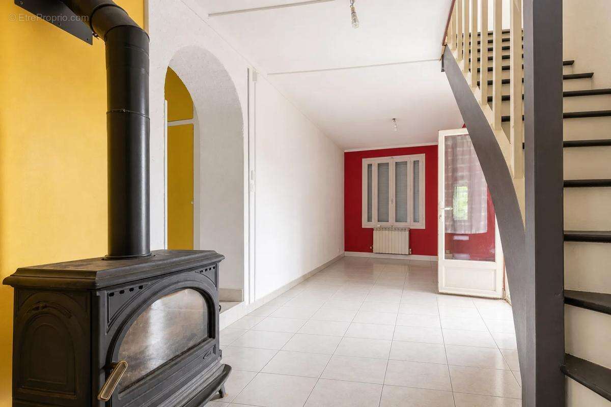 Maison 6 pièces avec grand garage - Louée - photo 5