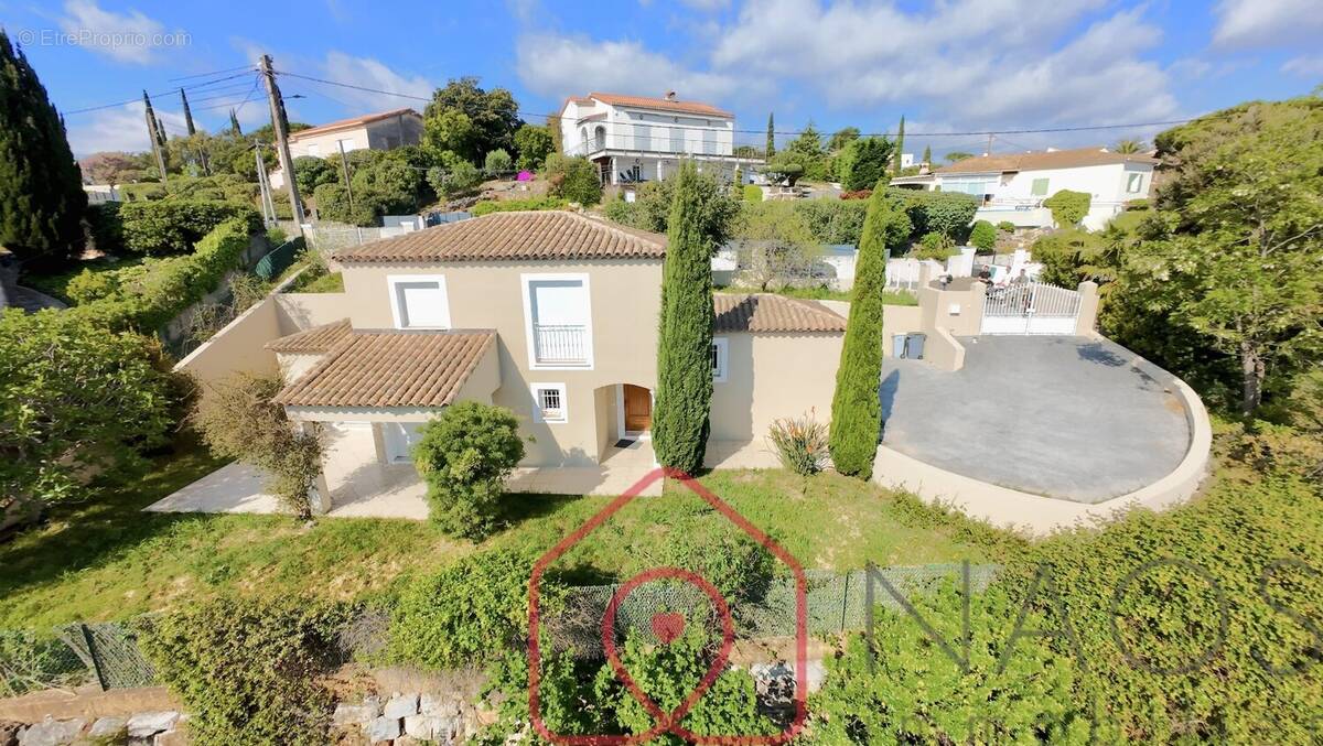 Maison à FREJUS