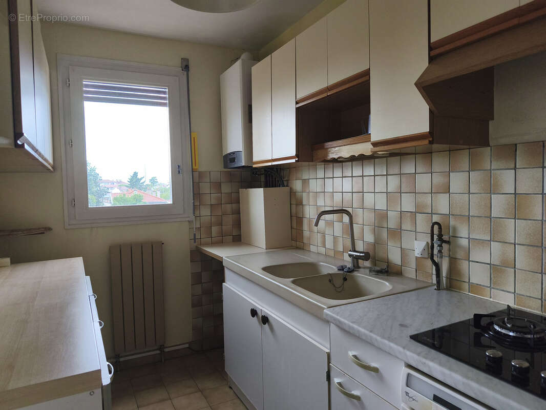Appartement T3 Ascenseur et stationnement privé - photo 3