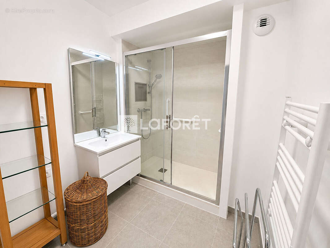 Appartement à LAMORLAYE